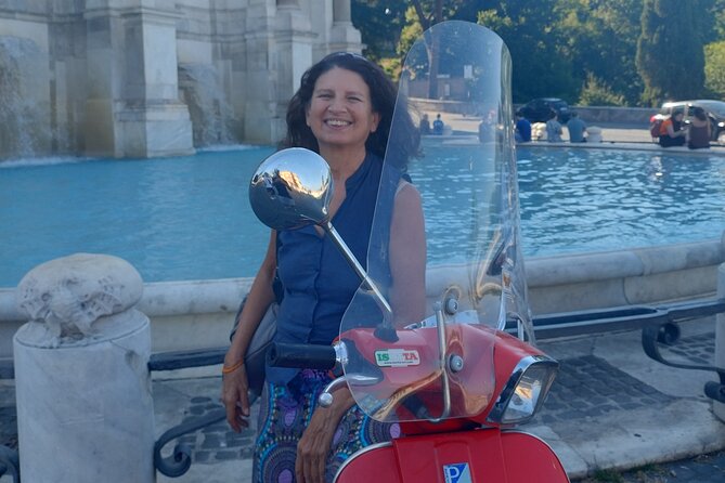 Rome Vespa tour with Pro Photographer - Acqua Paola Fountain is a quick photographic stop