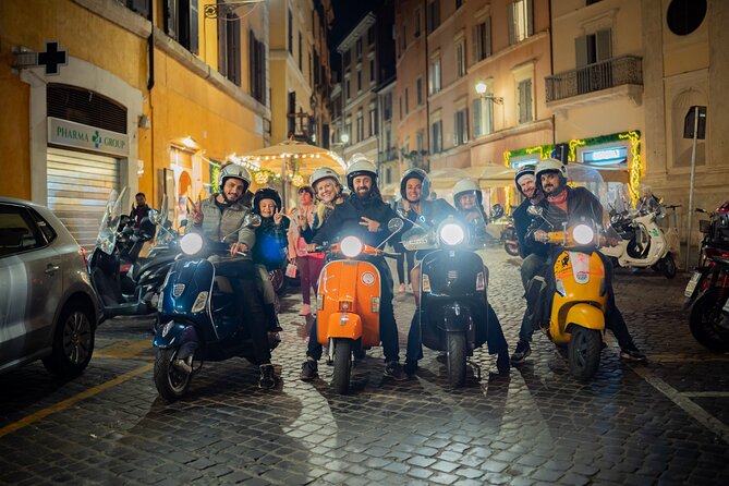 Rome Vespa tour with Pro Photographer - Piazza Navona finishes the ride in the historic center