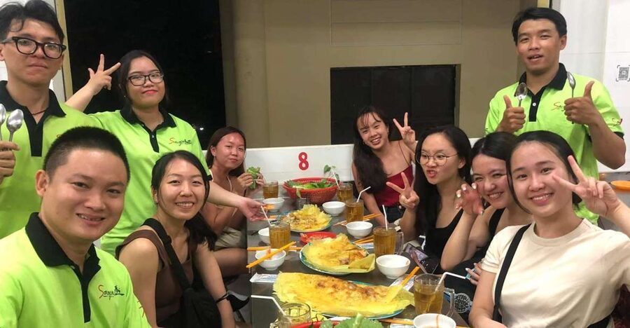 Saigon: Night Sightseeing And Street Food Tour By Vespa - Why this Vespa food tour works so well at night