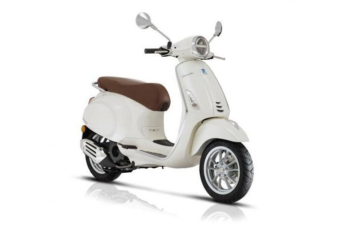 Scooter Rental Vespa Primavera 125cc from Sorrento - Why a Vespa Works So Well Around Sorrento