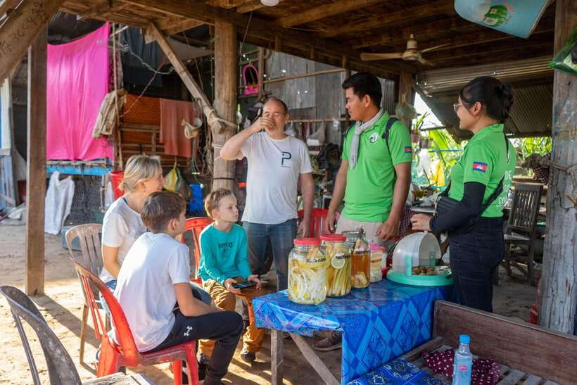 Siem Reap Countryside Sunset Vespa Tour or Tuk Tuk - Wat Po Banteaychey and the quiet temple stop