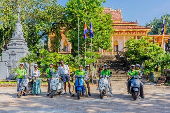 Siem Reap: Countryside Vespa Tour / Tuk Tuk Available - A family rice wine business