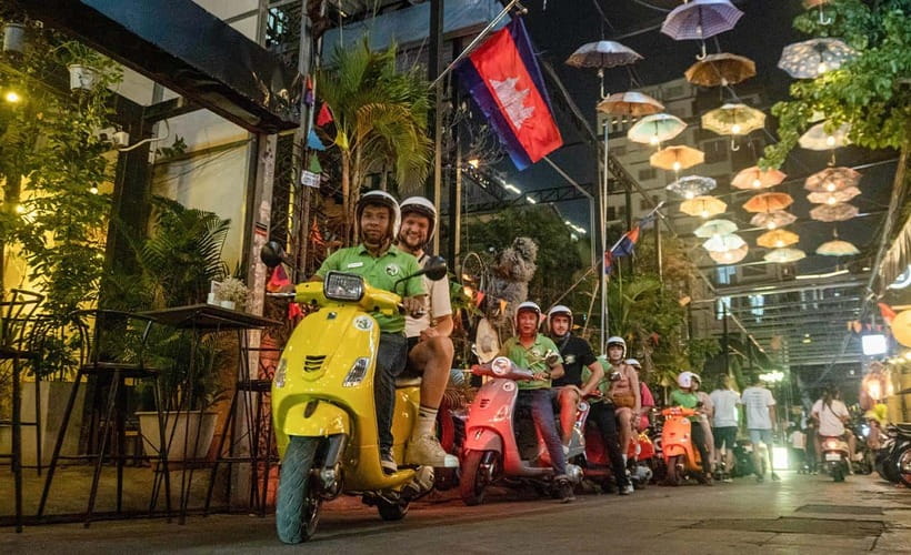 Siem Reap: Evening Foodie Vespa Tour / Tuk Tuk Available - Who should book this Siem Reap food tour?