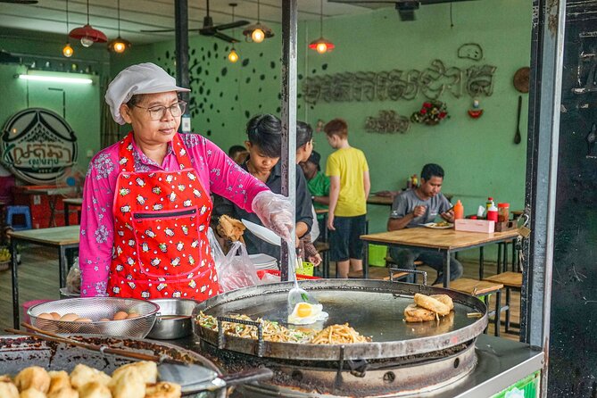 Siem Reap Evening Foodie Vespa Tour / Tuk Tuk Available - Stop one: making lort cha at a local noodle house