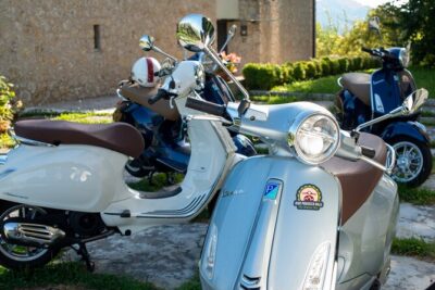 Vespa 125 rental to explore the UNESCO Hills