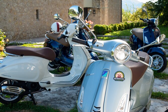 Vespa 125 rental to explore the UNESCO Hills - Ancient villages and historic centers along the route
