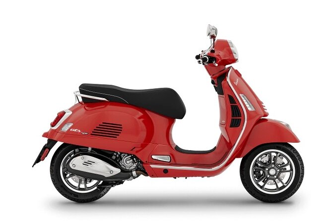 Vespa and Scooter Rental in Lucca - Pisa in about half an hour