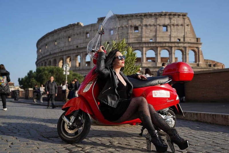 Vespa city tour in Rome with two different routes - Starting at the Colosseum