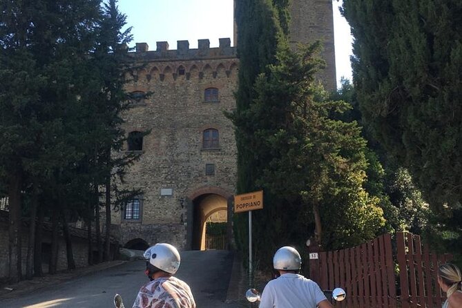 Vespa Elettrica 70 (125) Rental for the Full Day in Florence - Florence or Chianti: choosing the right kind of day