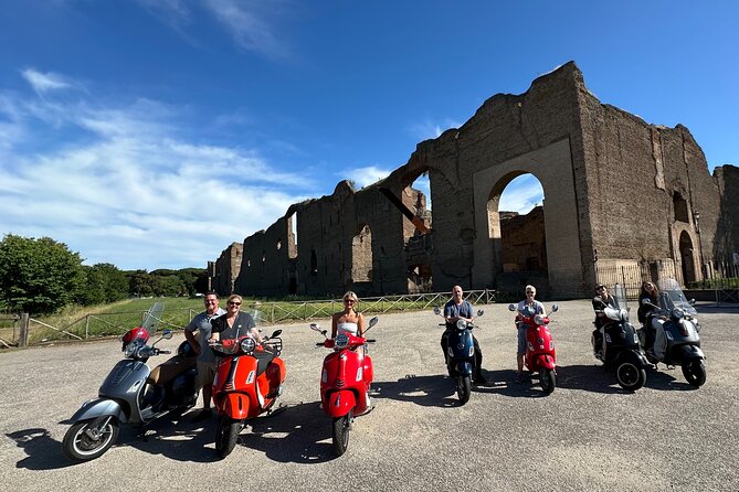Vespa experience guided by us & Photo shoot - The Roman Forum from above
