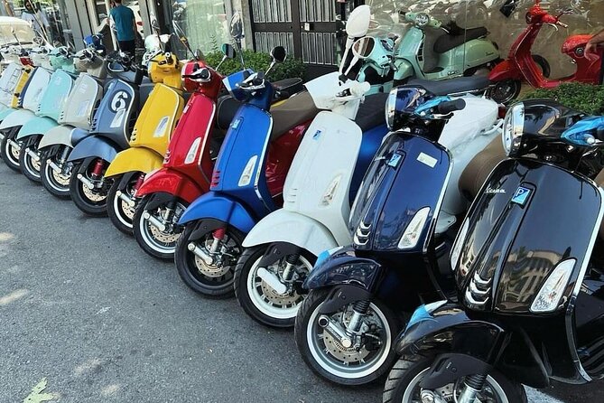 Vespa Naples rental - Who should book this rental