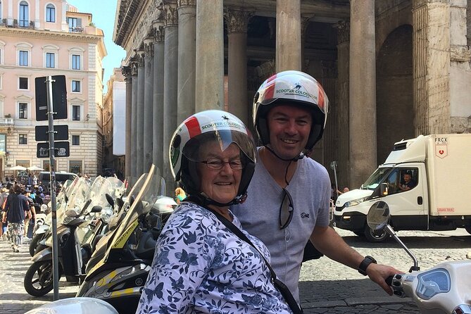 Vespa Primavera 125 cc Rental at Rome 24 ore - Who should book this Vespa rental?