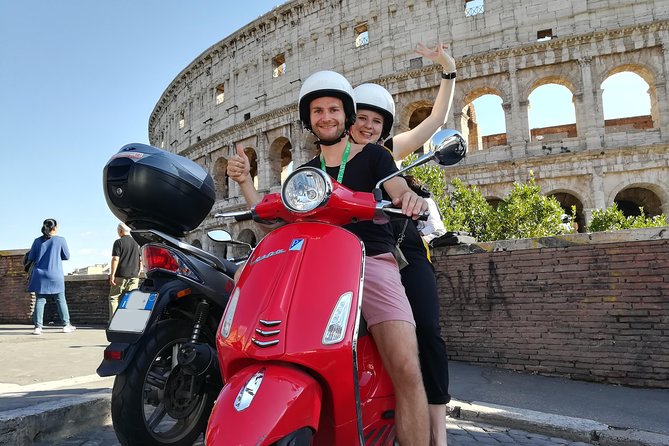 Vespa Primavera Rental: Zip Through Rome in Style! - What comes with the Vespa