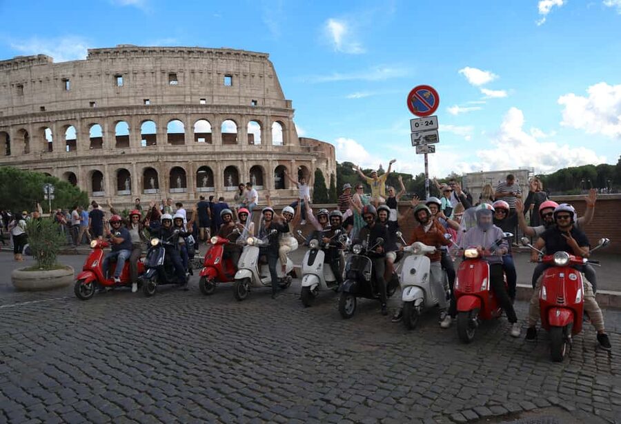 Vespa Rome Photography Tour by Local - Key points to know before booking
