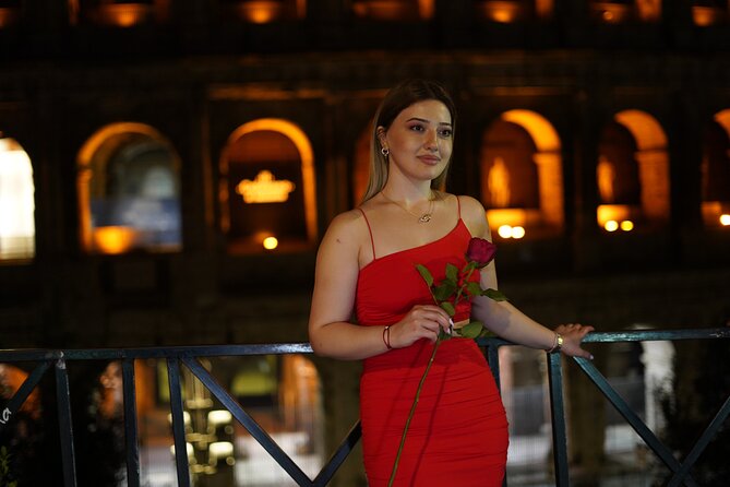 Vespa Scooter Night Tour in Rome with Professional Photographer - Why a Night Vespa Ride Works So Well in Rome