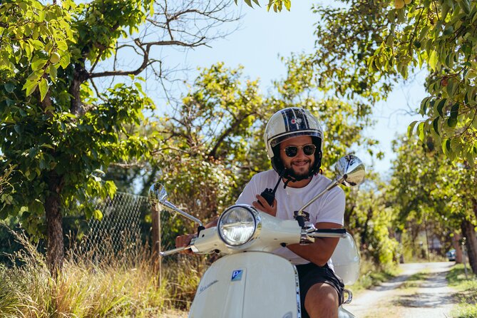 Vespa Self Guided Tour Around Luccas Countryside - How the Cost Works for Two People