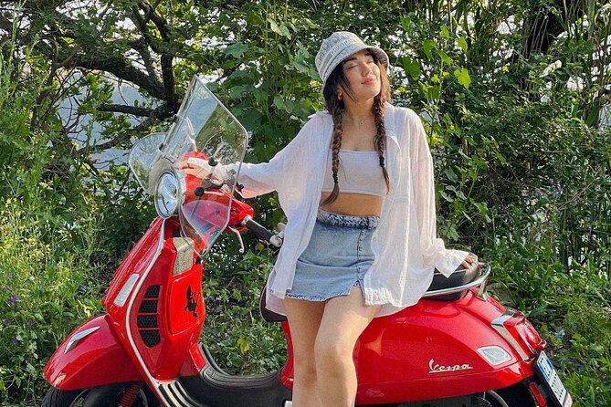 Vespa Tour Guided by Local in Rome - Piazza Venezia and the monument to Italy’s first king