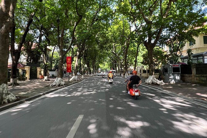 Vespa Tour HANOI BACK STREETS: FOOD+LOCAL LIFE+CULTURE & FUN - Long Bien Bridge and a walk into Banana Island