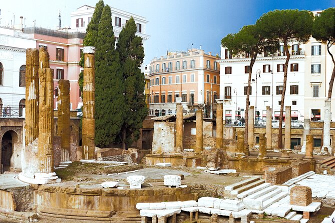 Vespa Tour Highlights of Rome - Vatican City and the Colosseum