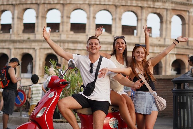 Vespa Tour in Rome with professional photographer - Castel Sant’Angelo and the route’s final Roman view