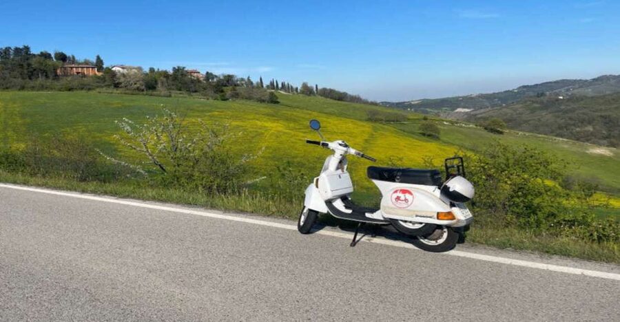 Vespa Tour in the Hills of Bologna - Leaving central Bologna on a Vespa