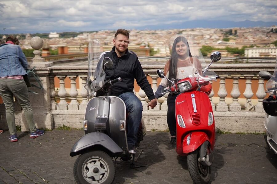 Vespa Tour with Professional Photographer - Key points at a glance