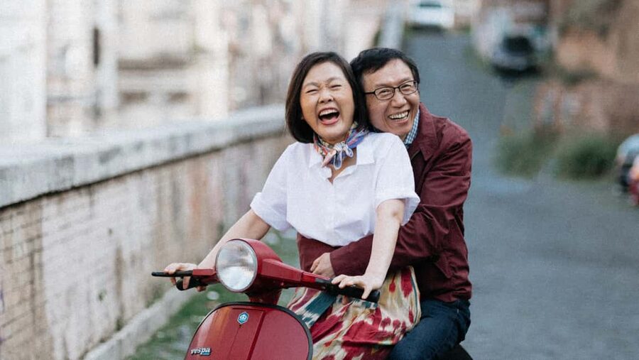 Vespa Tour with Professional Photography in Rome - Orange Garden and the Rome panorama